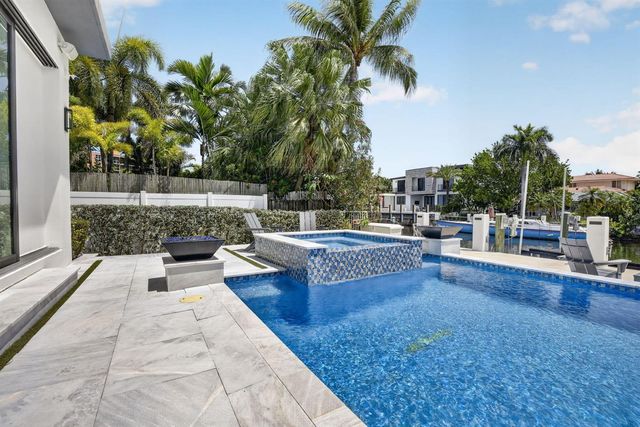 334 Isle Of Capri Drive, Fort Lauderdale, FL 33301