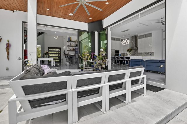 334 Isle Of Capri Drive, Fort Lauderdale, FL 33301