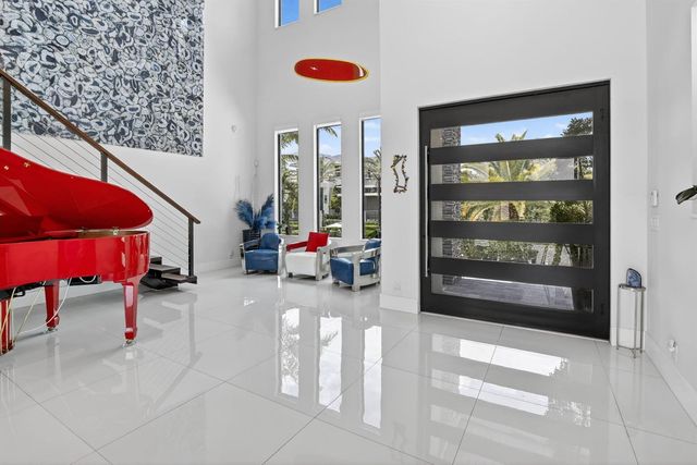 334 Isle Of Capri Drive, Fort Lauderdale, FL 33301