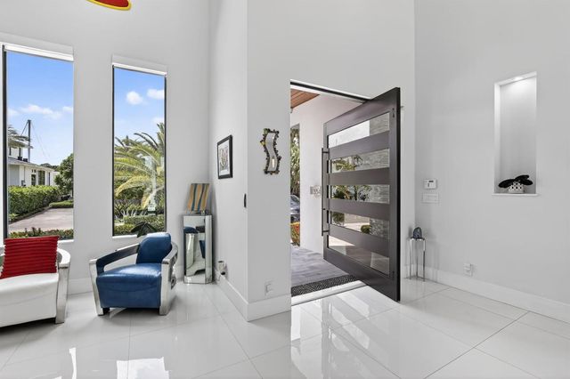 334 Isle Of Capri Drive, Fort Lauderdale, FL 33301