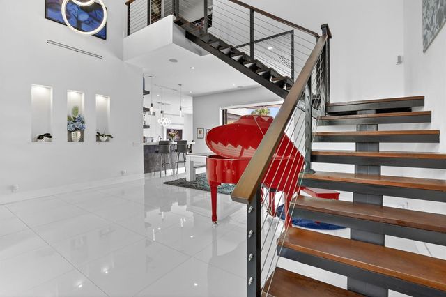 334 Isle Of Capri Drive, Fort Lauderdale, FL 33301