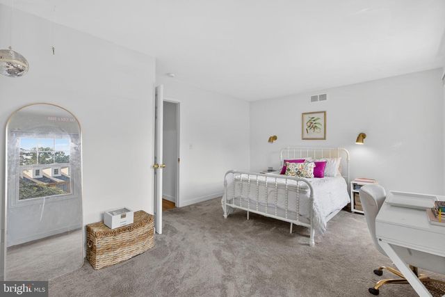 11 ROCKFORD MEWS CT, Wilmington, DE 19806