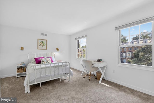 11 ROCKFORD MEWS CT, Wilmington, DE 19806