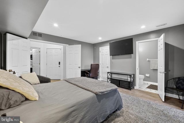 11 ROCKFORD MEWS CT, Wilmington, DE 19806