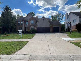 45475 Irvine Drive, Novi, MI 48374