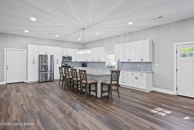 457 Ponderosa Pl, Shepherdsville, KY 40165