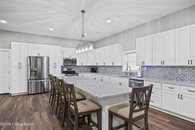 457 Ponderosa Pl, Shepherdsville, KY 40165