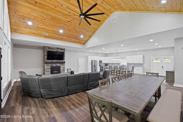 457 Ponderosa Pl, Shepherdsville, KY 40165