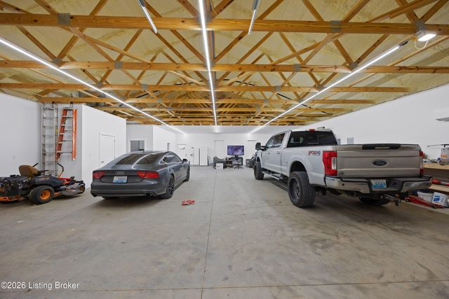 457 Ponderosa Pl, Shepherdsville, KY 40165