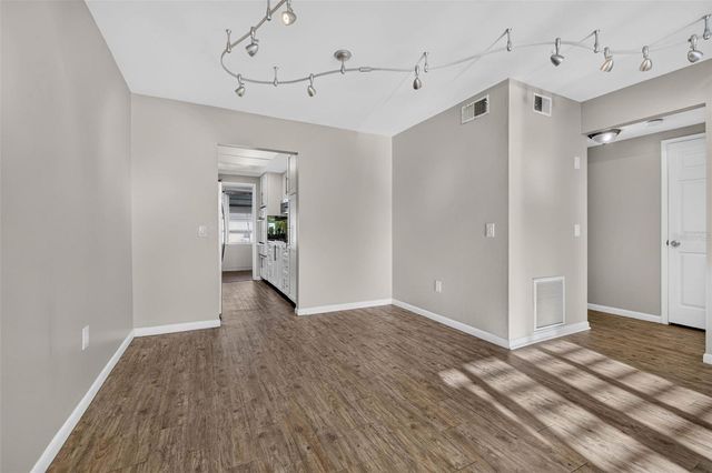 6015 19TH STREET N 215, St Petersburg, FL 33714