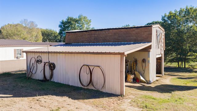 11154 County Road 3116, Winona, TX 75792