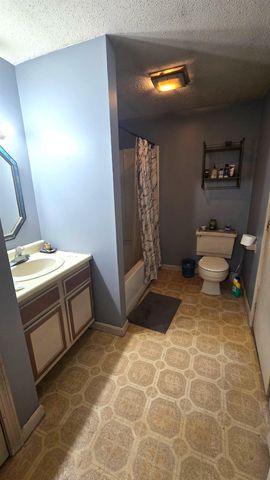 39 Fieldstone Circle, Weare, NH 03281