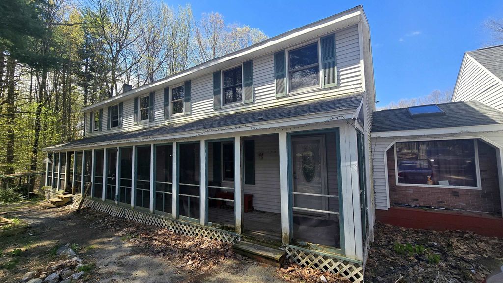 39 Fieldstone Circle, Weare, NH 03281