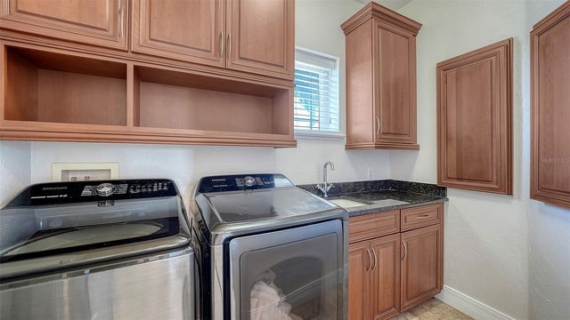 7118 HAWKS HARBOR CIRCLE, Bradenton, FL 34207