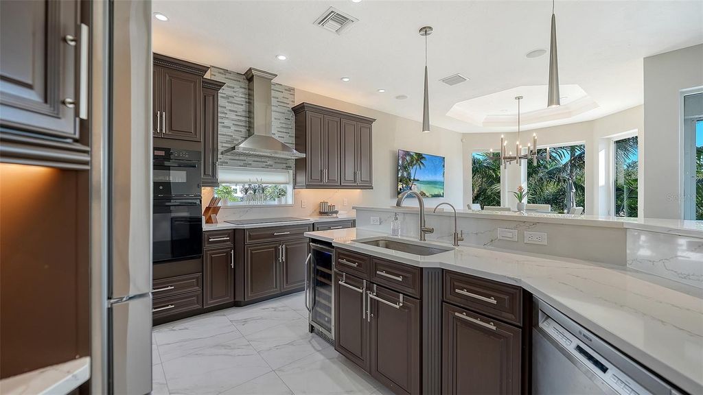 Image 14 of property listing at 7118 HAWKS HARBOR CIRCLE, Bradenton, FL 34207