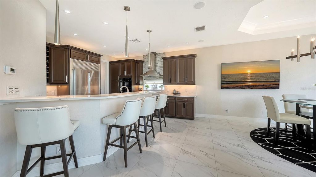 Image 19 of property listing at 7118 HAWKS HARBOR CIRCLE, Bradenton, FL 34207