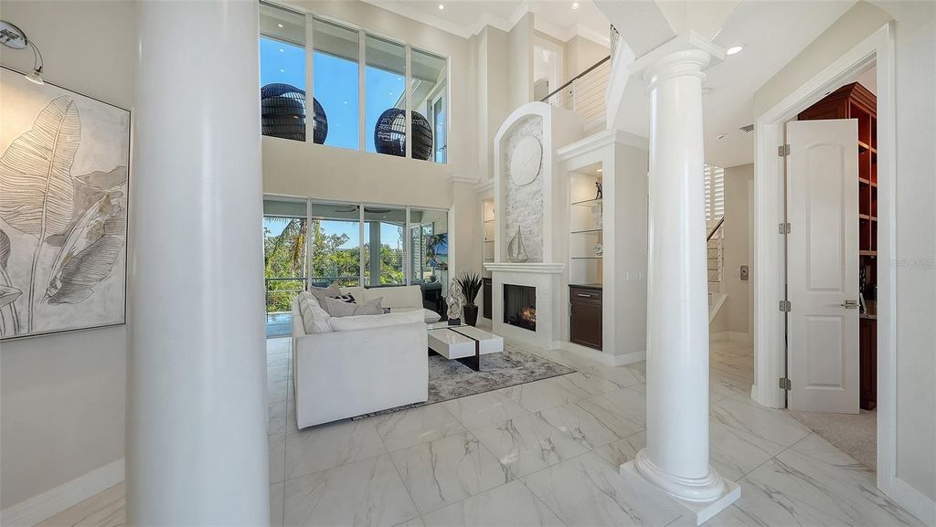 Image 4 of property listing at 7118 HAWKS HARBOR CIRCLE, Bradenton, FL 34207