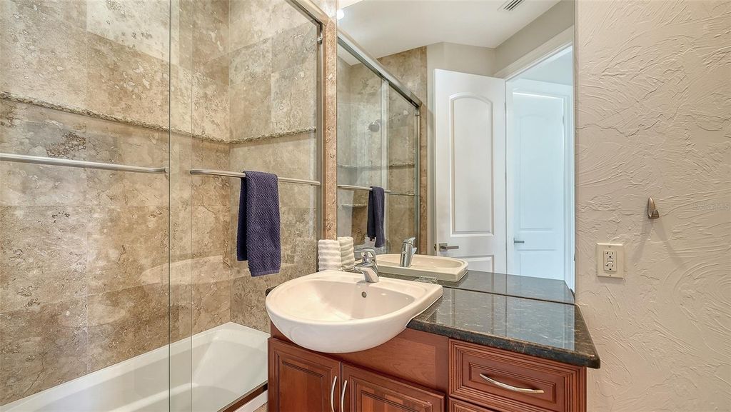 Image 54 of property listing at 7118 HAWKS HARBOR CIRCLE, Bradenton, FL 34207