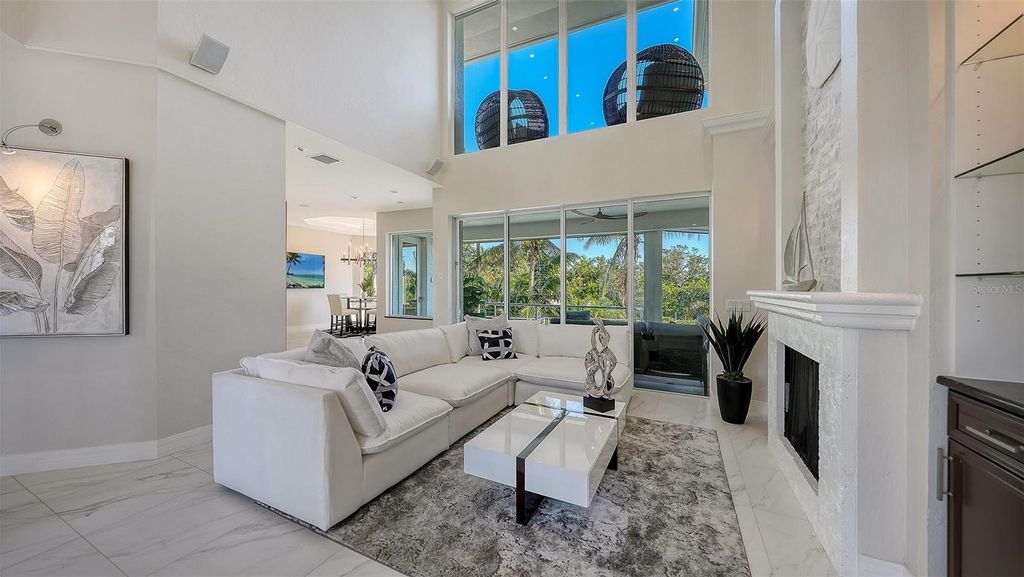 Image 7 of property listing at 7118 HAWKS HARBOR CIRCLE, Bradenton, FL 34207