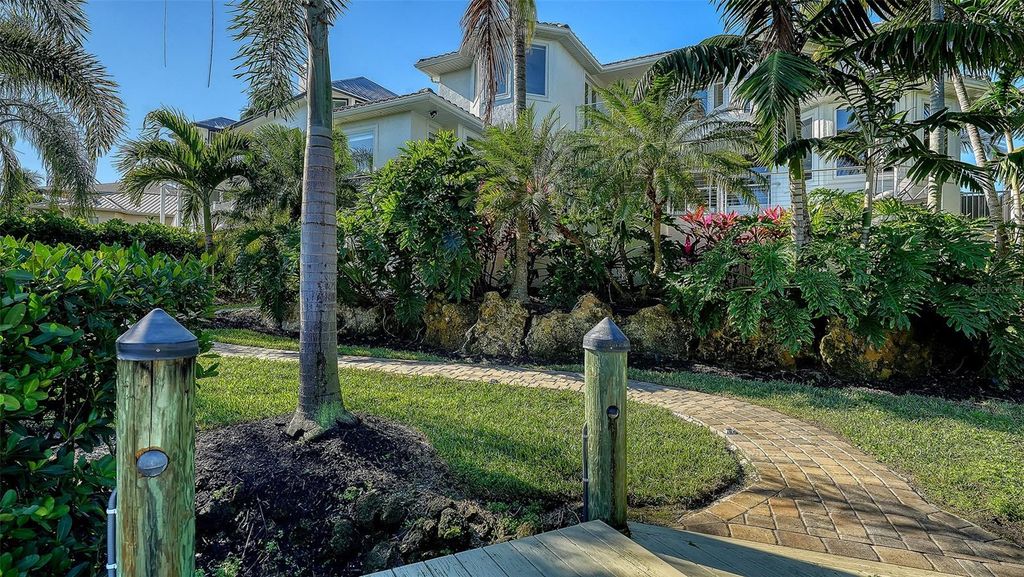 Image 66 of property listing at 7118 HAWKS HARBOR CIRCLE, Bradenton, FL 34207