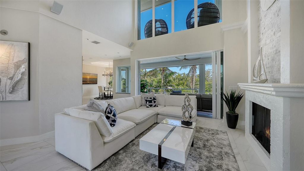 Image 8 of property listing at 7118 HAWKS HARBOR CIRCLE, Bradenton, FL 34207