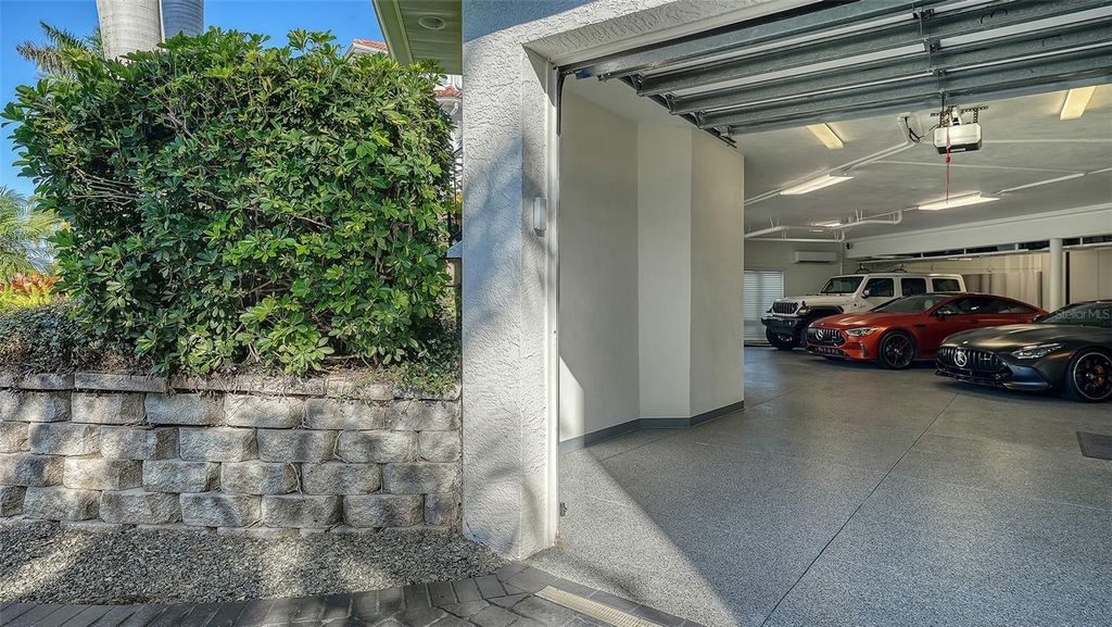 Image 71 of property listing at 7118 HAWKS HARBOR CIRCLE, Bradenton, FL 34207