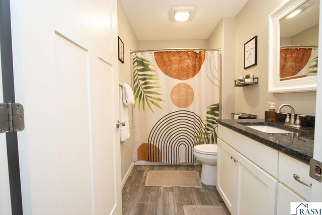 2206 Rolling Green Lane, North Mankato, MN 56003