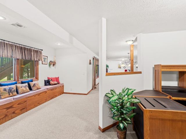 1250 Columbine Cir, Salina, KS 67401