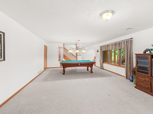 1250 Columbine Cir, Salina, KS 67401