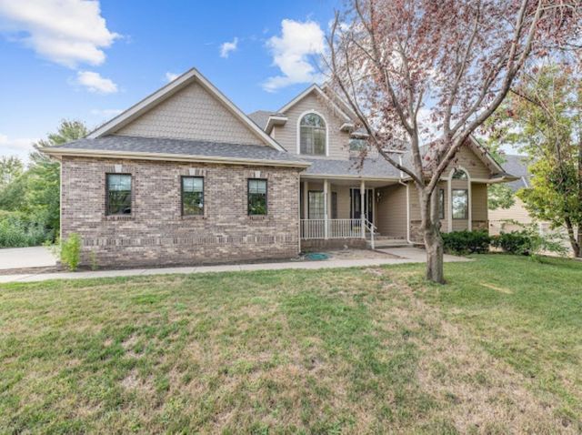 1250 Columbine Cir, Salina, KS 67401