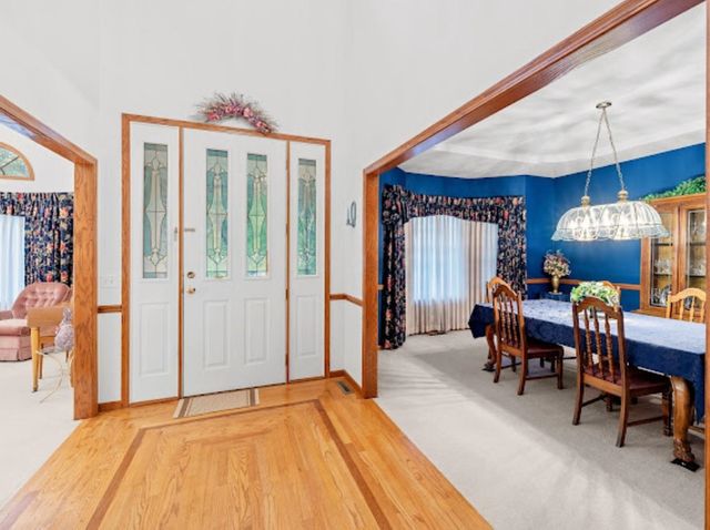 1250 Columbine Cir, Salina, KS 67401