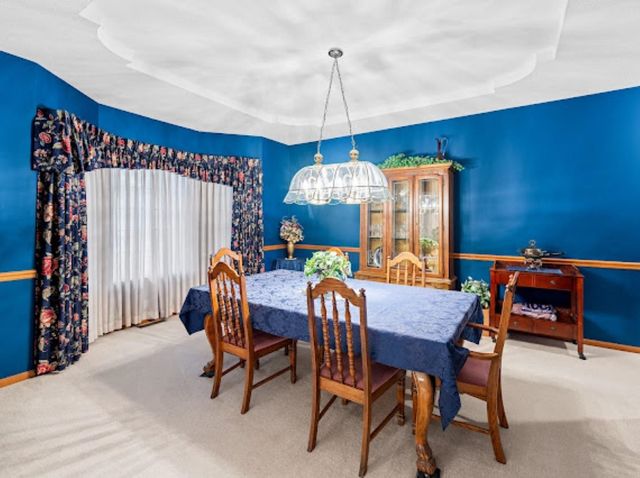 1250 Columbine Cir, Salina, KS 67401