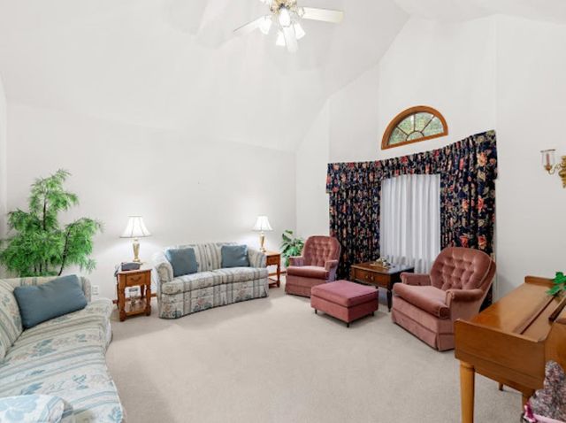 1250 Columbine Cir, Salina, KS 67401