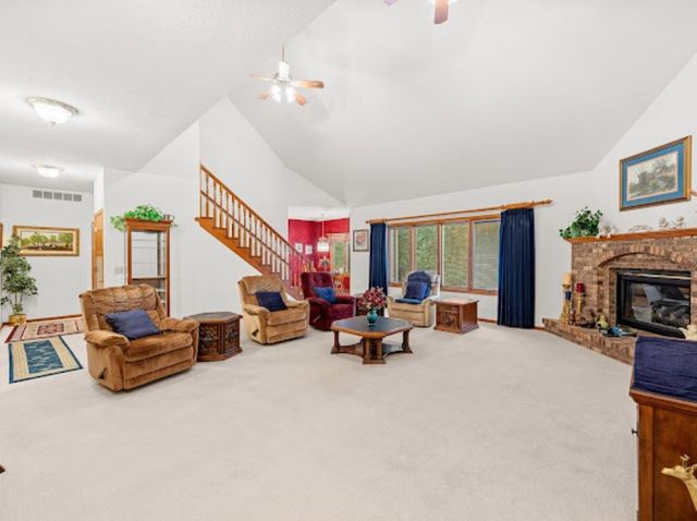 1250 Columbine Cir, Salina, KS 67401