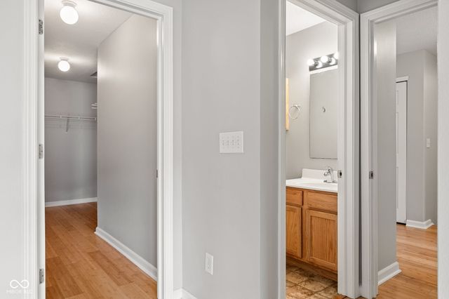 12175 Bubbling Brook Drive UNIT 1100, Fishers, IN 46038
