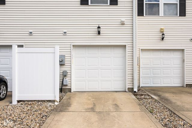 12175 Bubbling Brook Drive UNIT 1100, Fishers, IN 46038
