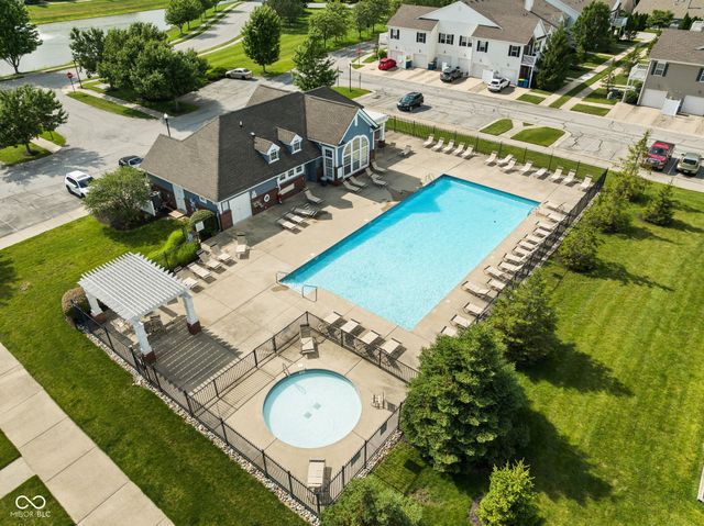 12175 Bubbling Brook Drive UNIT 1100, Fishers, IN 46038