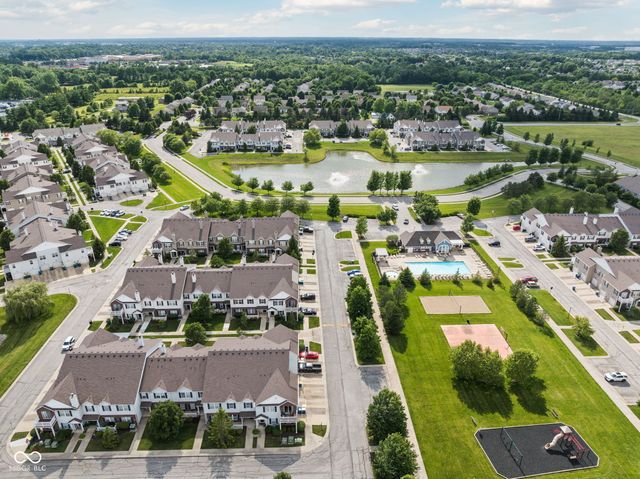 12175 Bubbling Brook Drive UNIT 1100, Fishers, IN 46038