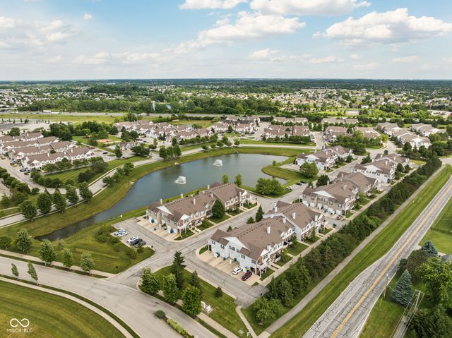 12175 Bubbling Brook Drive UNIT 1100, Fishers, IN 46038