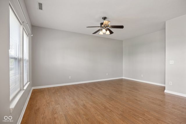 12175 Bubbling Brook Drive UNIT 1100, Fishers, IN 46038