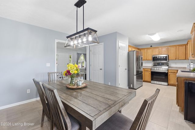 1003 Whispering Oak Dr, Bardstown, KY 40004