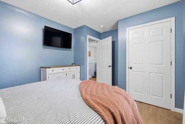1003 Whispering Oak Dr, Bardstown, KY 40004