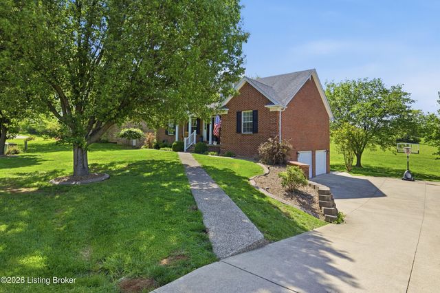 1003 Whispering Oak Dr, Bardstown, KY 40004