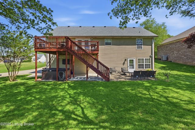 1003 Whispering Oak Dr, Bardstown, KY 40004