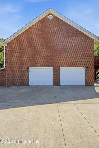 1003 Whispering Oak Dr, Bardstown, KY 40004