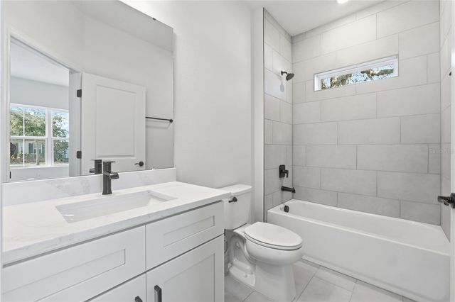 1211 STRATTON AVENUE, Groveland, FL 34736