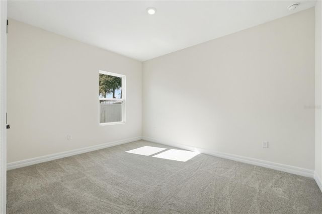 1211 STRATTON AVENUE, Groveland, FL 34736