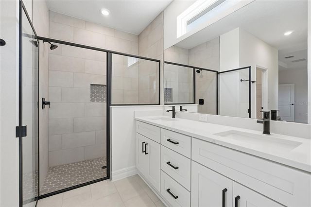 1211 STRATTON AVENUE, Groveland, FL 34736