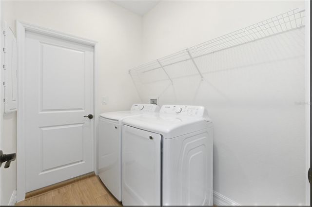 1211 STRATTON AVENUE, Groveland, FL 34736