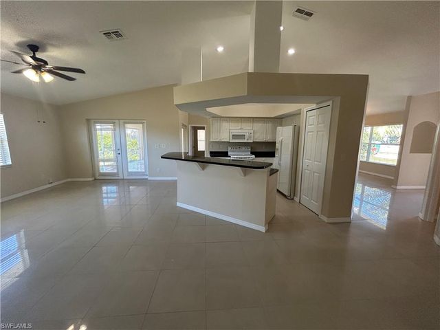 3516 SW 15th PL, Cape Coral, FL 33914